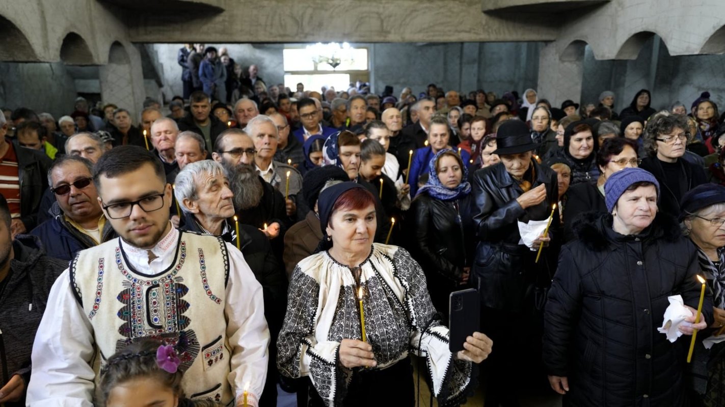 Biserica Parohiei Făgăraș-Gară a fost sfințită 274845