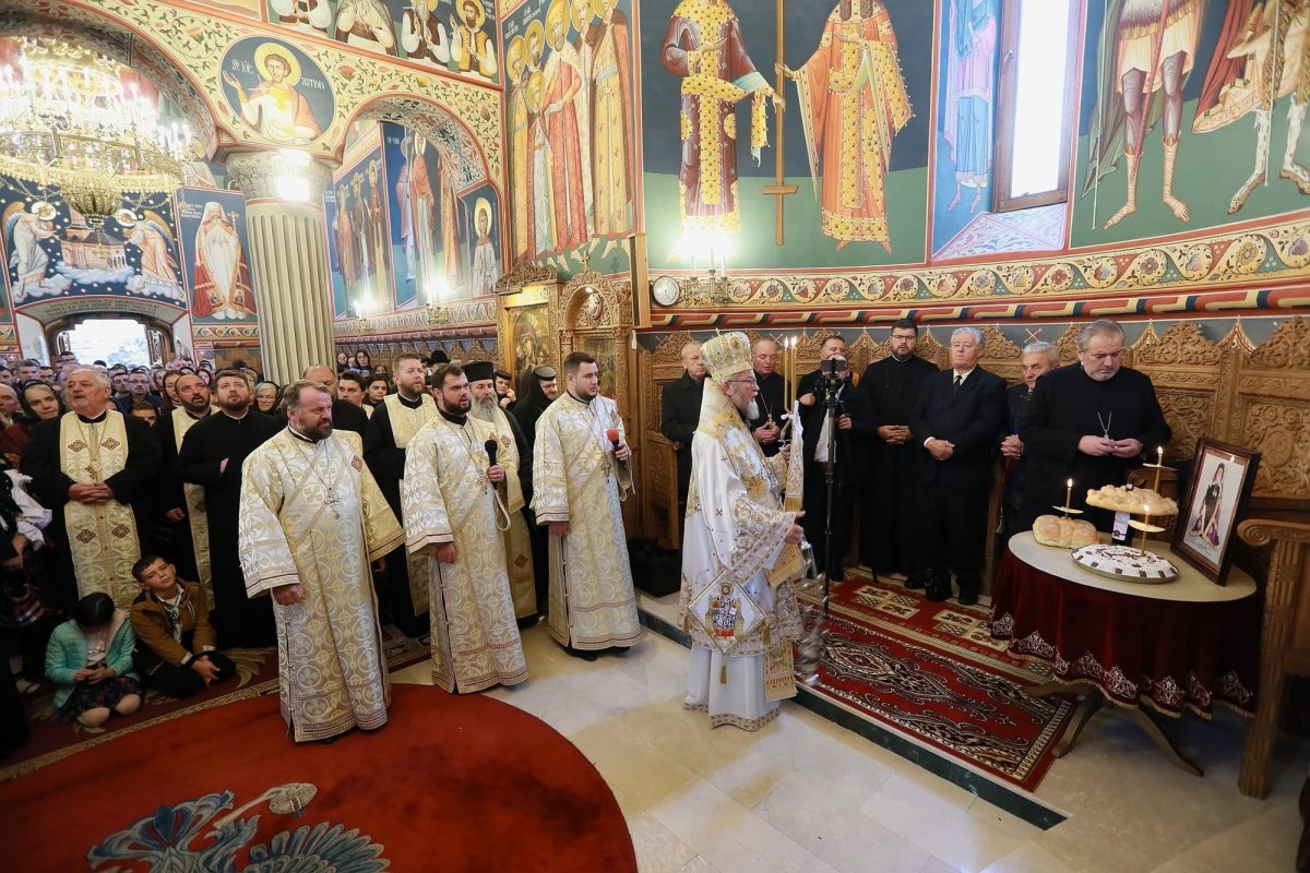 Pomenirea Arhiepiscopului Justinian Chira 274835