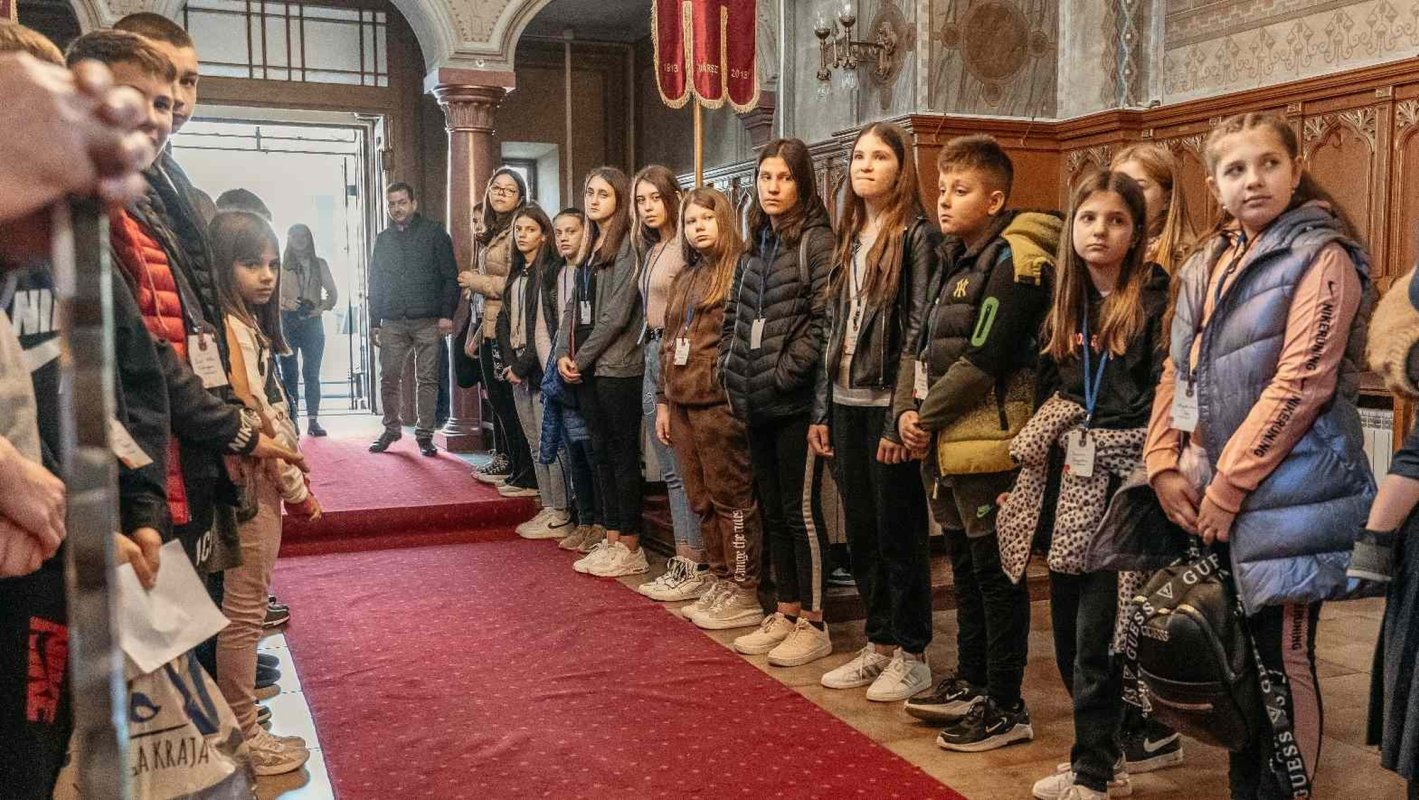 „Biserica în mijlocul copiilor” - frumusețea și importanța timpului petrecut de tineri în tinda Bisericii 275001