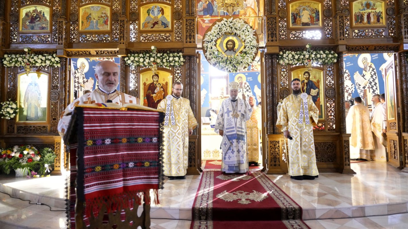 Târnosire de biserică la Întorsura Buzăului 274980