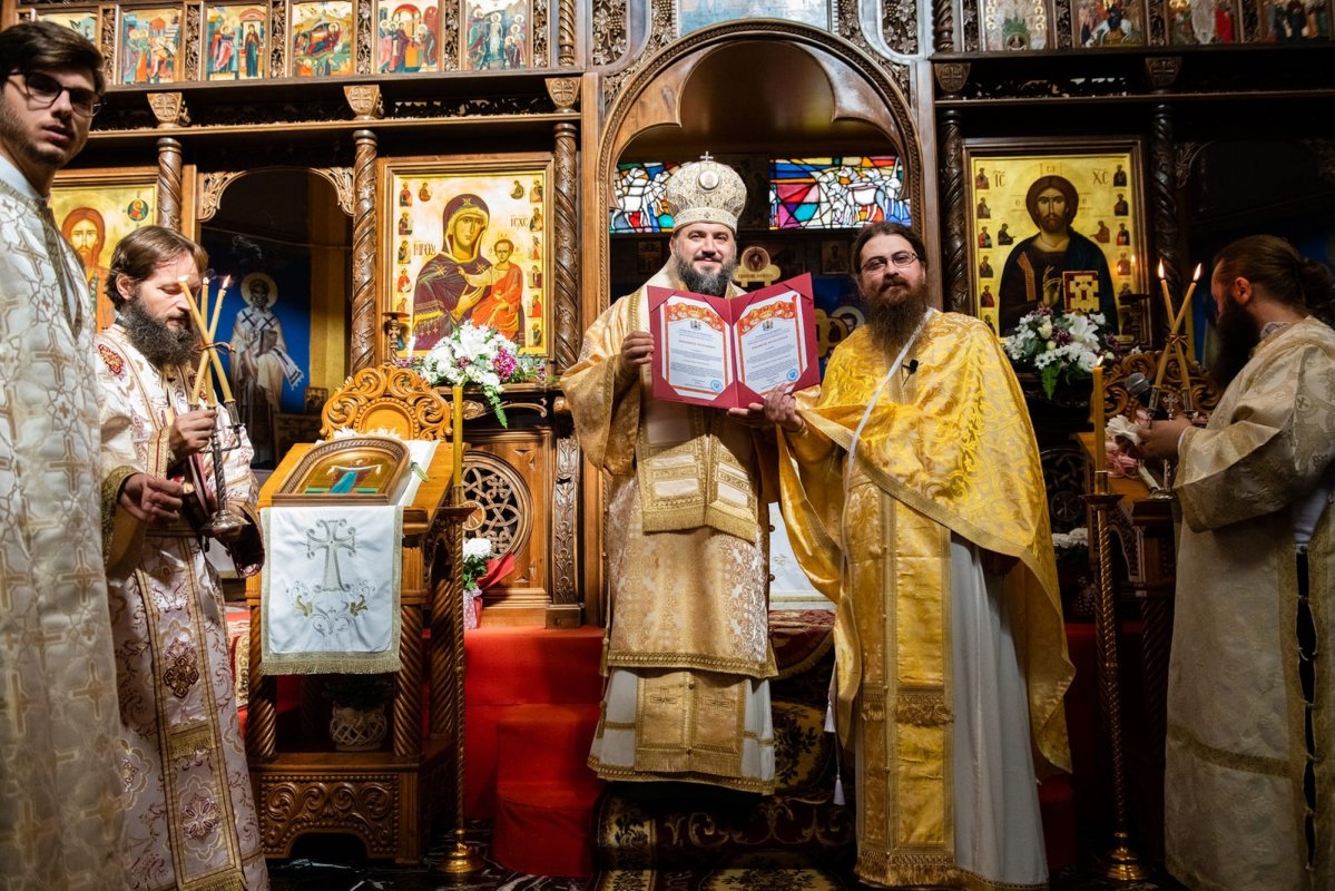 Catapeteasmă nouă pentru lăcașul românilor din Torre Spaccata, Roma 275075