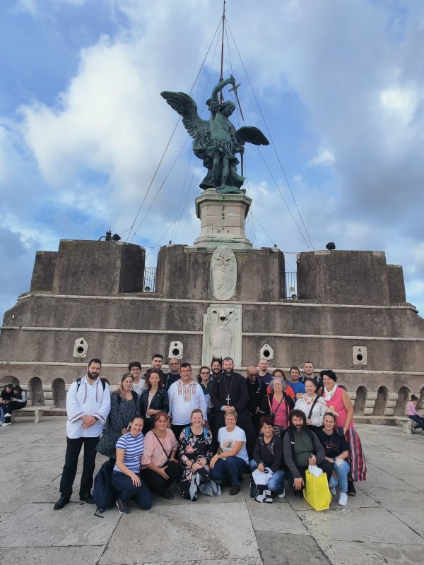 Pelerini români din Marea Britanie pe urmele Apostolilor martirizați la Roma 275104