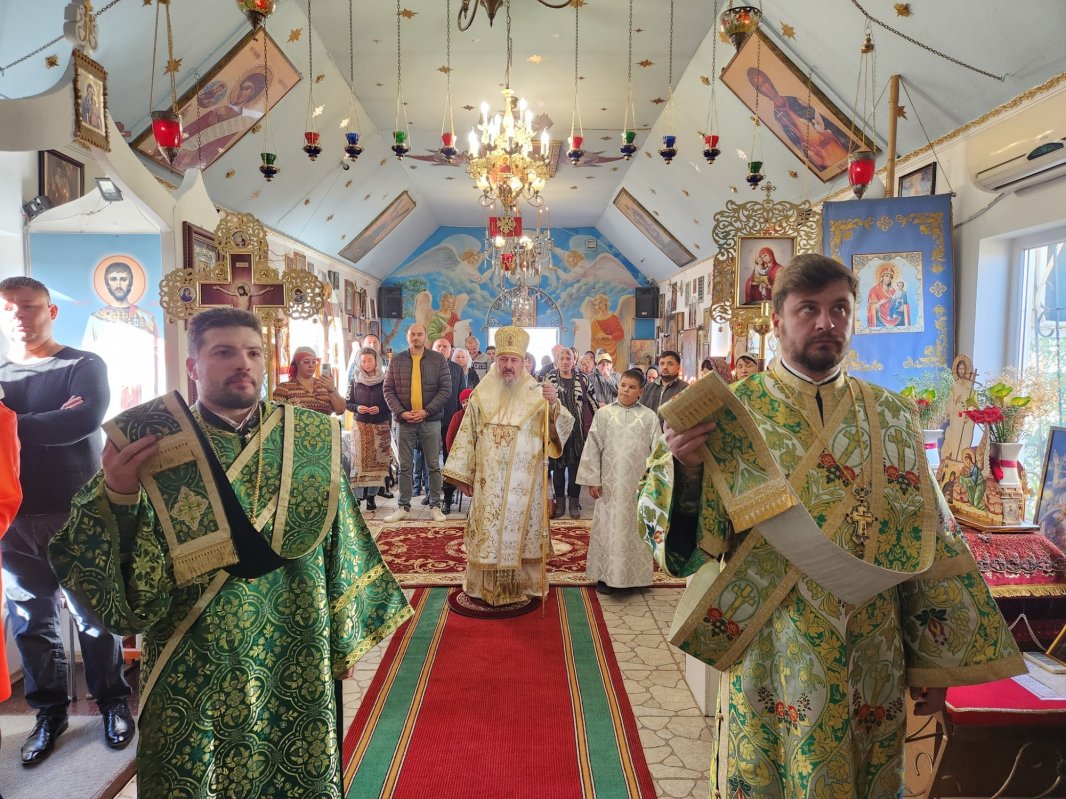 Slujire a Mitropolitului Basarabiei în Parohia Volintiri 275074