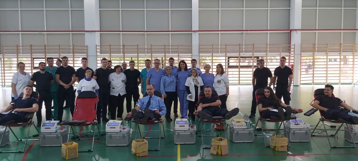 Jandarmii din București și din toată țara donează sânge în campania Patriarhiei Române 275192