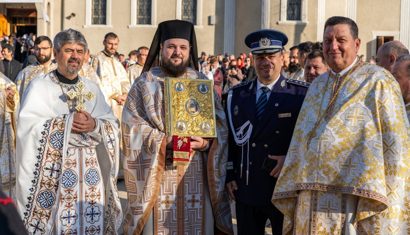 Sfințirea capelei mortuare din Parohia Goioasa 275174