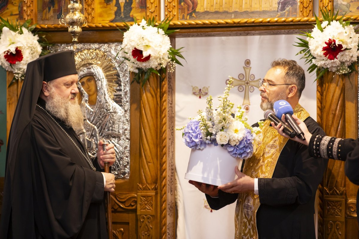 Raclă nouă pentru moaștele Sfântului Gheorghe la o parohie din Capitală  275479