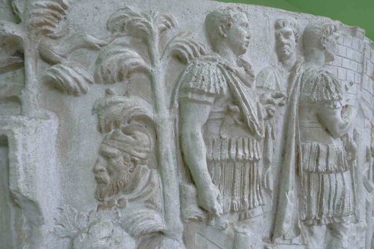 „Cizmarule, nu mai sus de sanda!” 275429