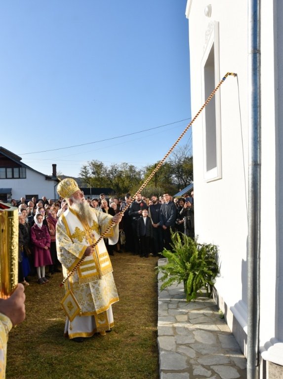 Moment de împlinire într-o comunitate vâlceană 275592