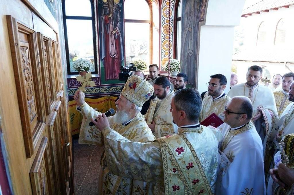 O nouă biserică într-o parohie din Dâmbovița 275587