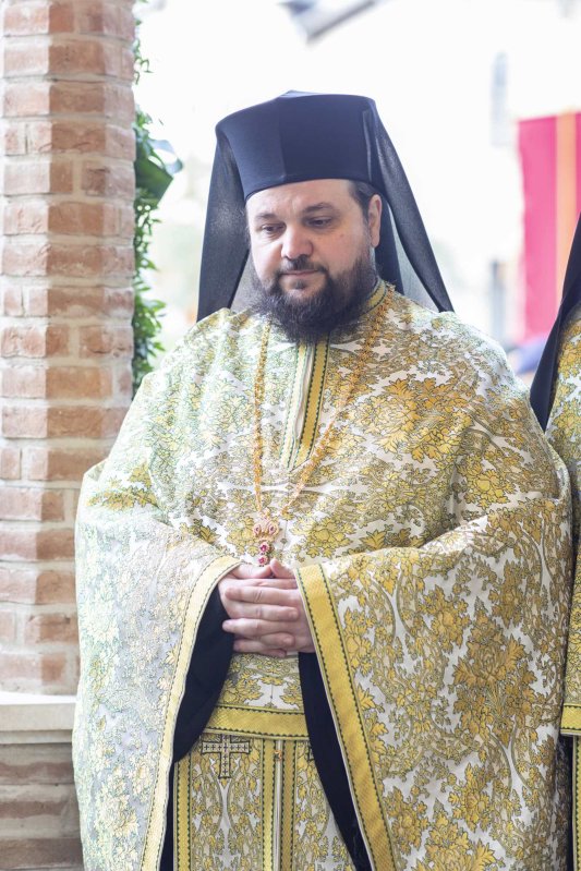 A început pelerinajul la Sfântul Ierarh Nectarie în Capitală 275942