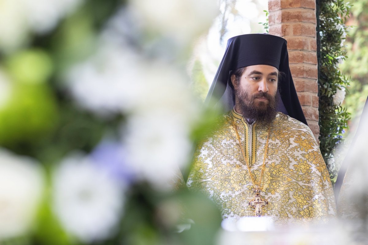 A început pelerinajul la Sfântul Ierarh Nectarie în Capitală 275945