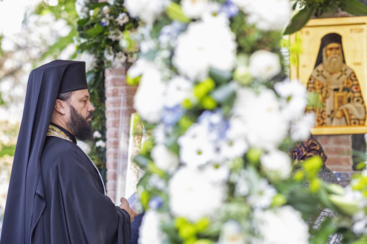 A început pelerinajul la Sfântul Ierarh Nectarie în Capitală 275951