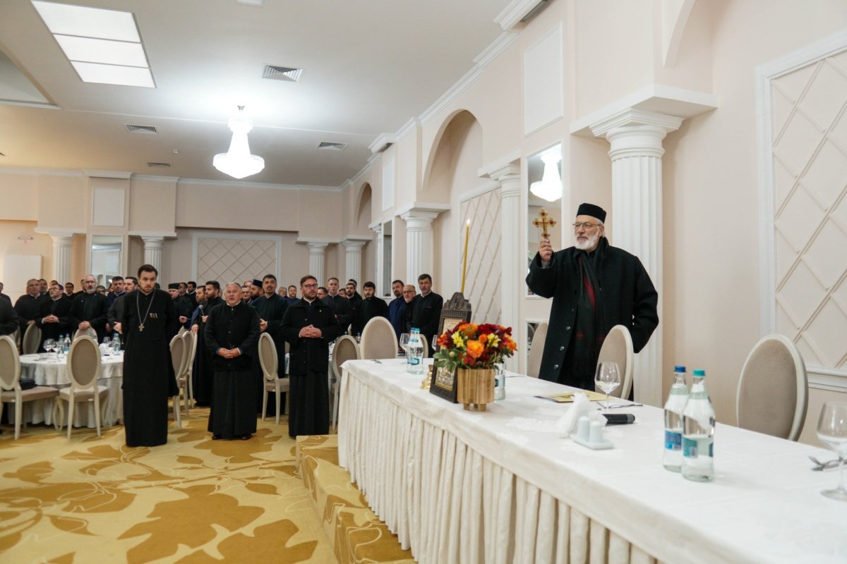 Conferință semestrială de toamnă în Cetatea Basarabilor 275928