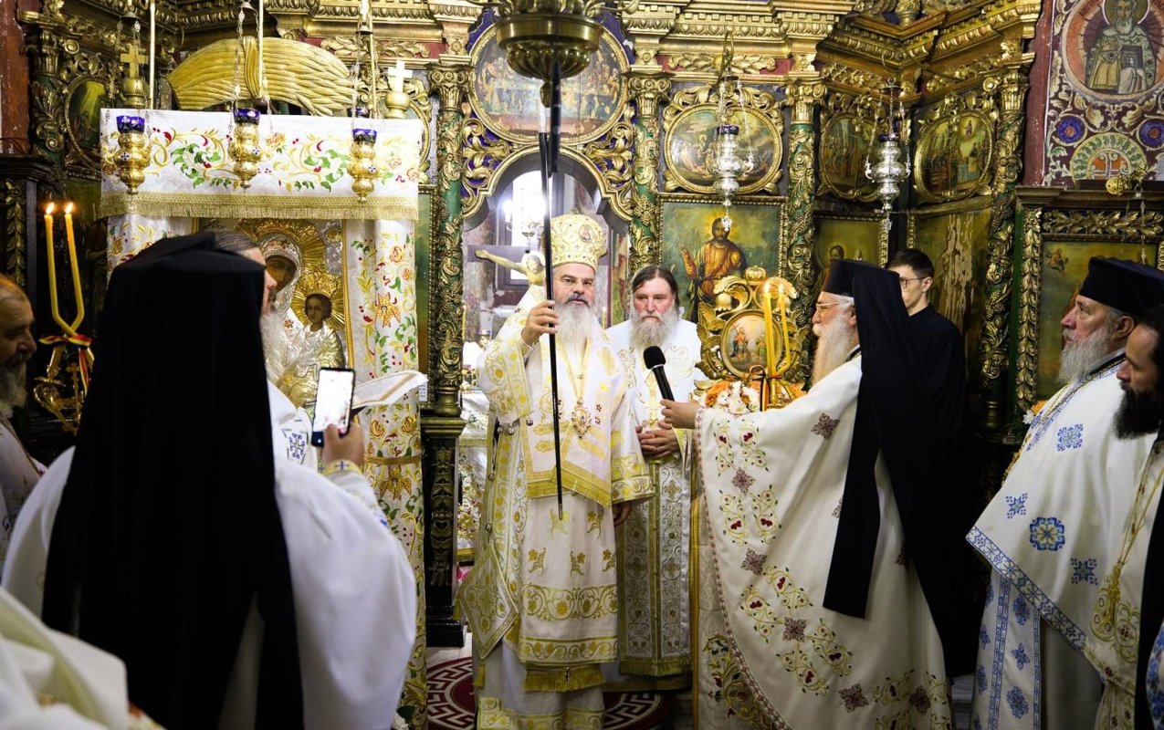 Slujire ahierească la mănăstirea vasluiană Fâstâci 275733