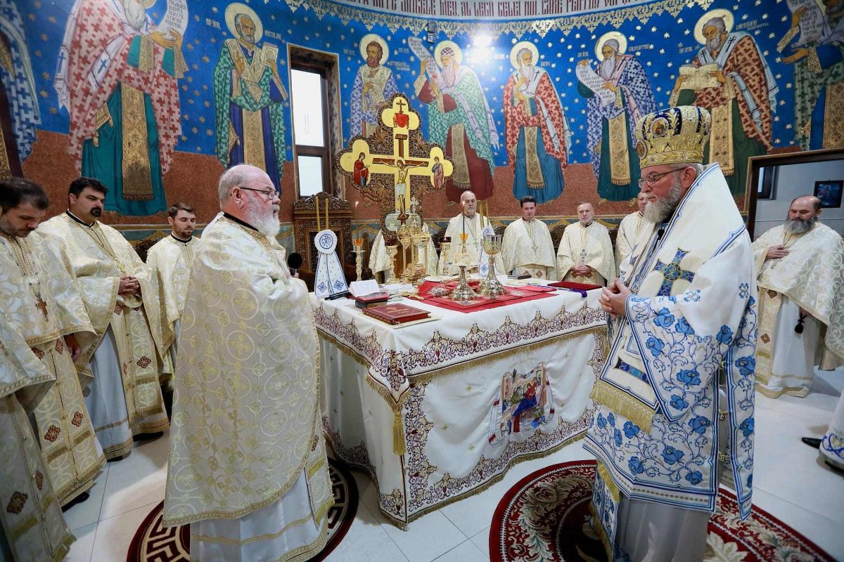 Târnosirea Bisericii „Naşterea Maicii Domnului” 275738