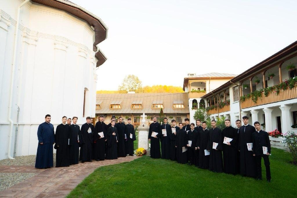 Evenimentul „Muzica psaltică, între trecut și viitor” la Mânăstirea Viforâta 276025
