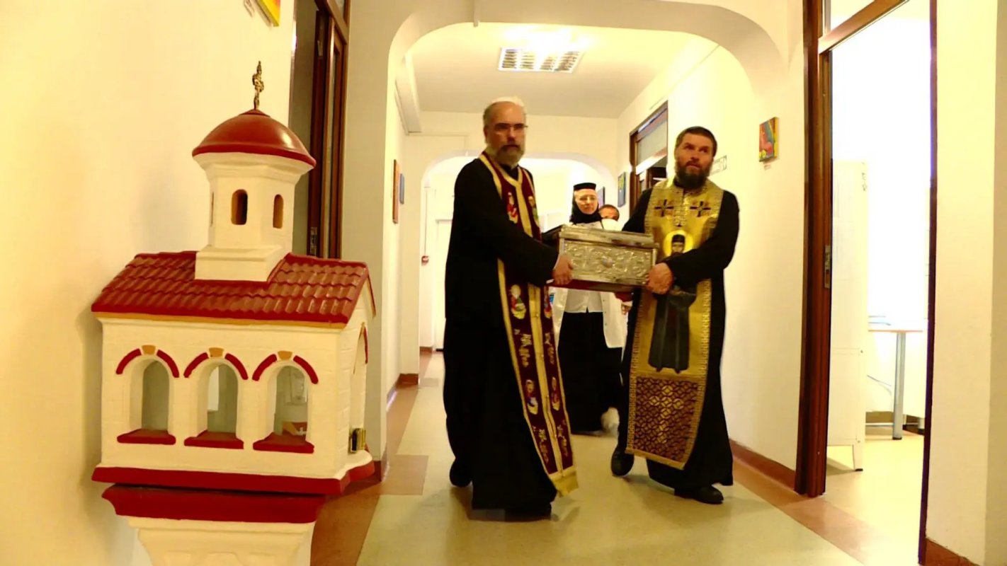 Binecuvântarea Sfântului Nectarie la centrul de îngrijiri paliative din Capitală 276245