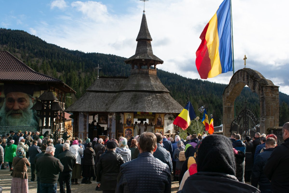 Mitropolitul Moldovei și Bucovinei la Mănăstirea Petru Vodă 276211