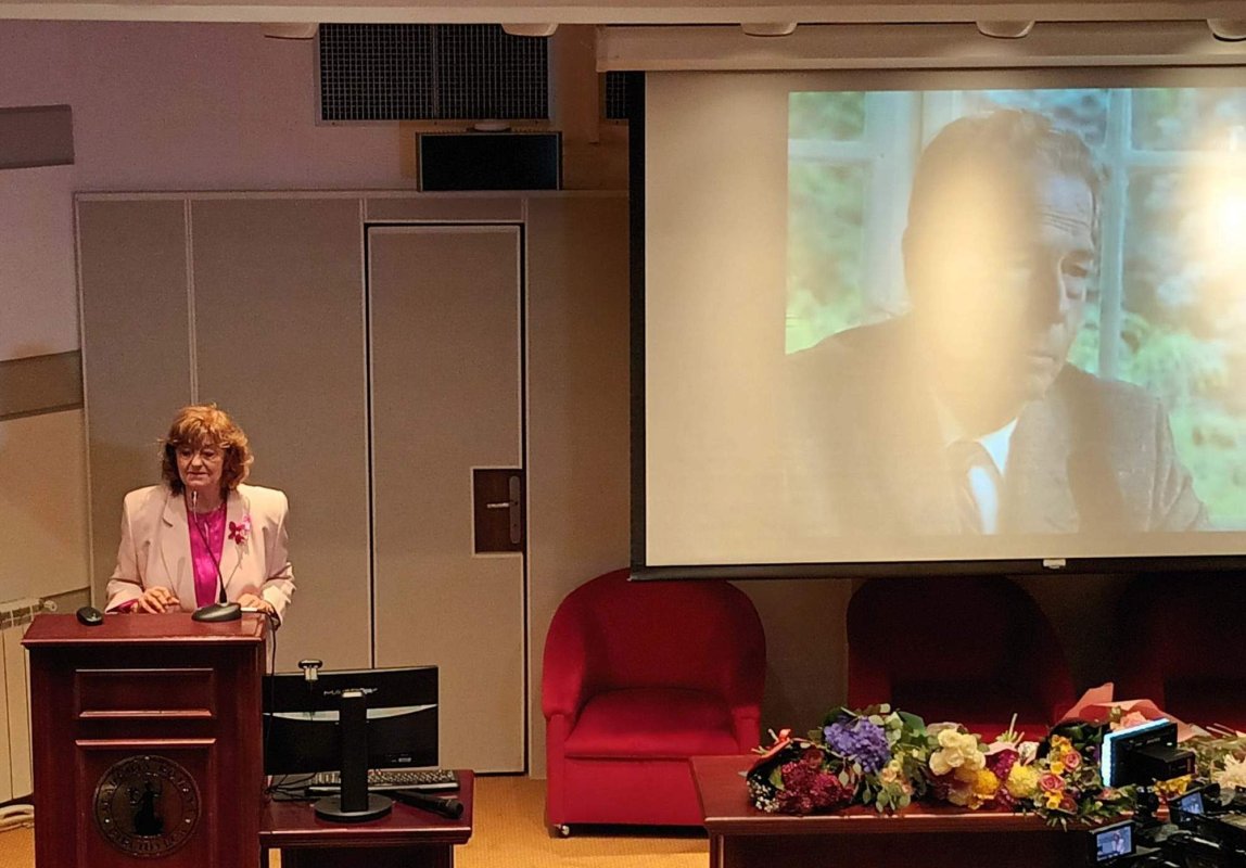 Un serial pentru istorie 276192