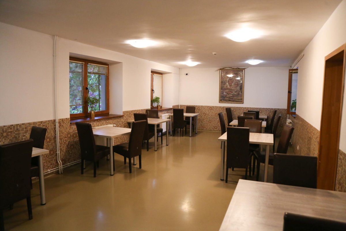 Căminul „Sfântul Mihail Mărturisitorul”, model de îngrijire a vârstnicilor 275281