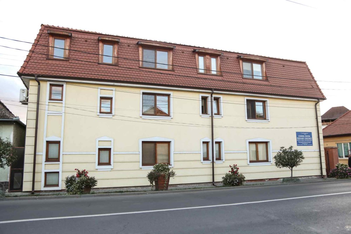 Căminul „Sfântul Mihail Mărturisitorul”, model de îngrijire a vârstnicilor 275283