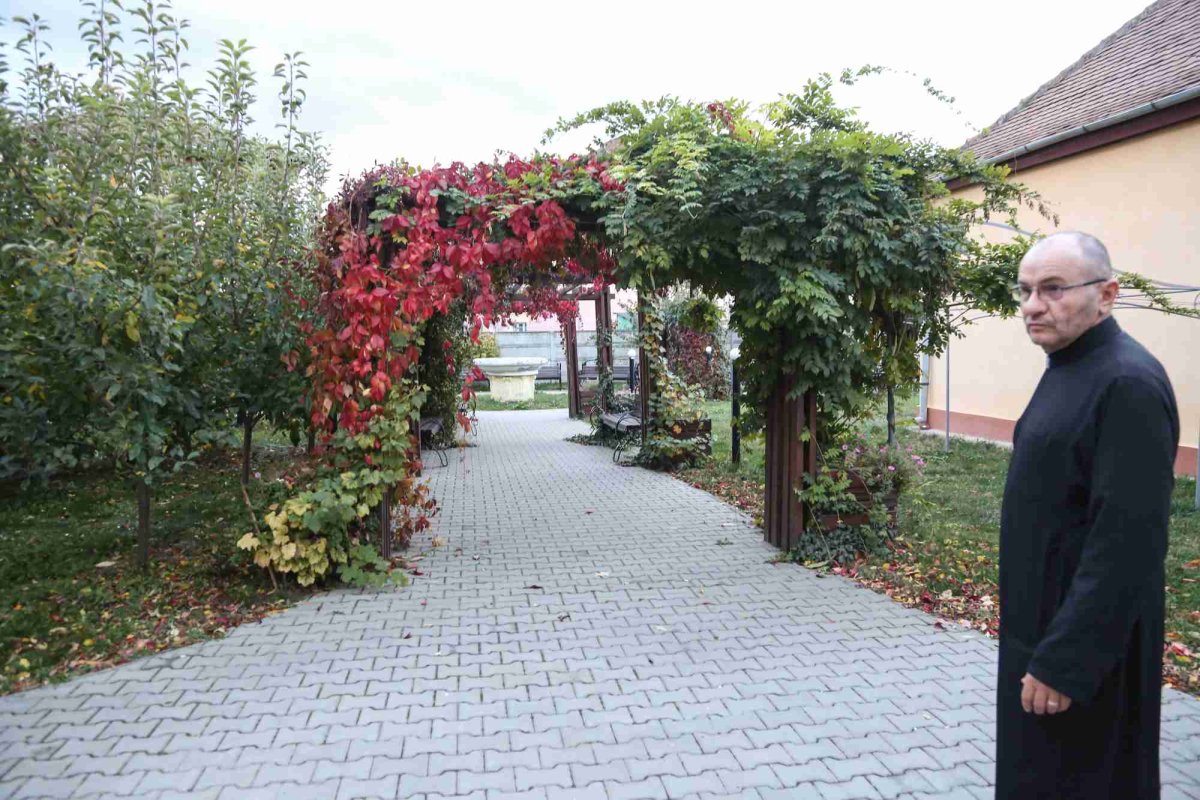 Căminul „Sfântul Mihail Mărturisitorul”, model de îngrijire a vârstnicilor 275287