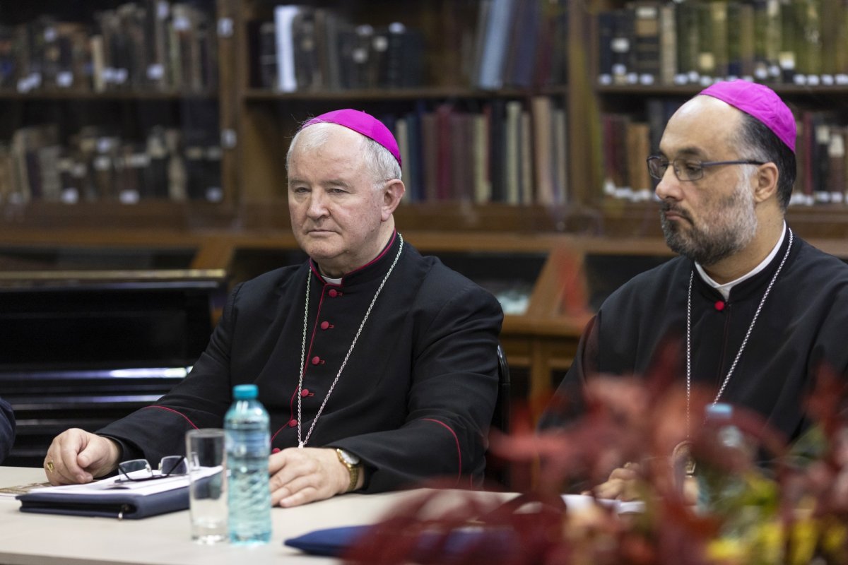 Conferință pe tema situației umanitare din Armenia, în Capitală 277005