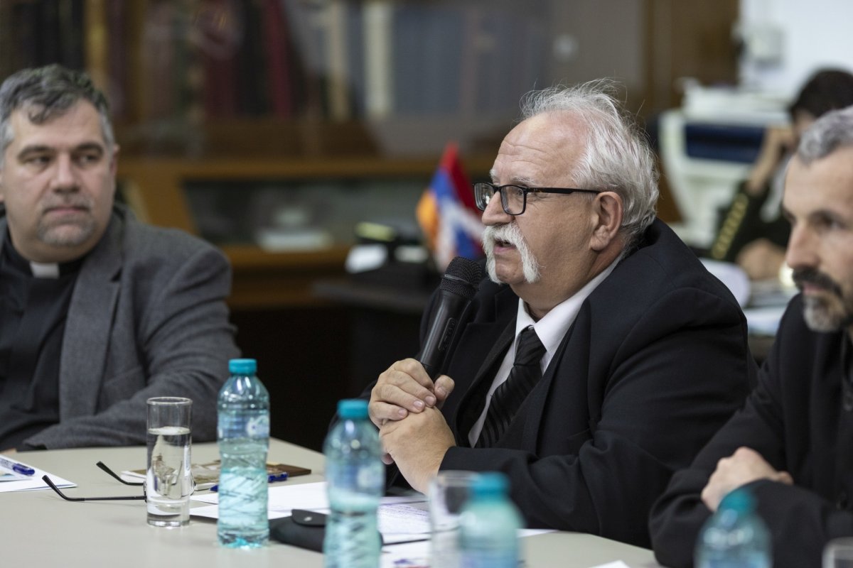 Conferință pe tema situației umanitare din Armenia, în Capitală 277023