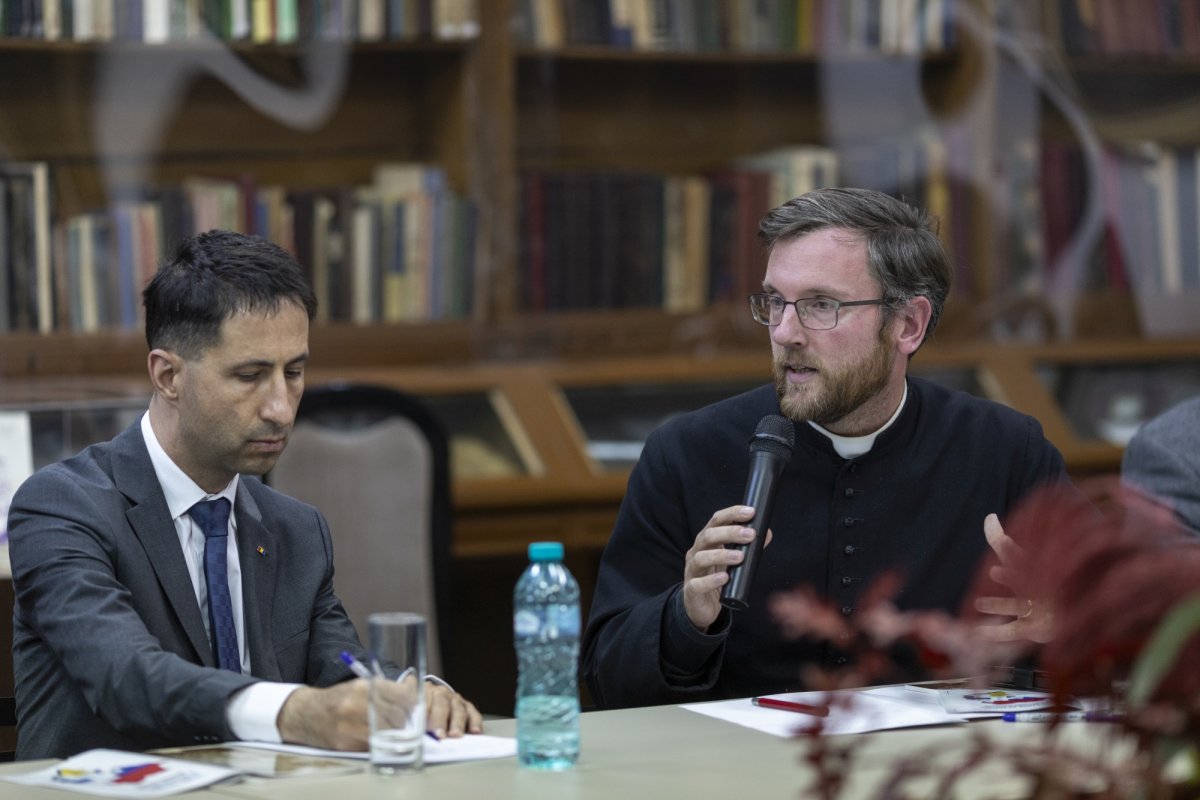 Conferință pe tema situației umanitare din Armenia, în Capitală 277024