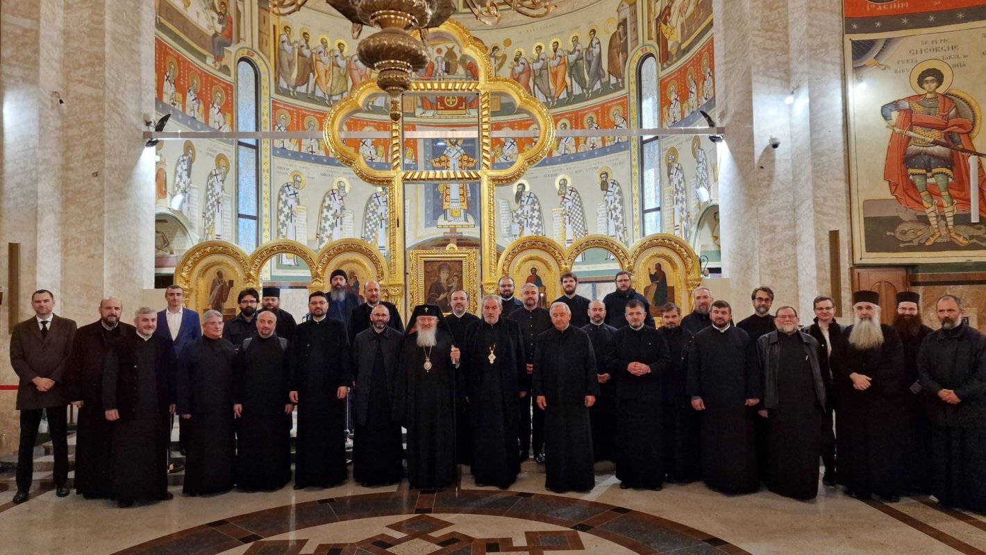 Întâlnirea Societății Bibliștilor Ortodocși Români la Mănăstirea Nicula 276894