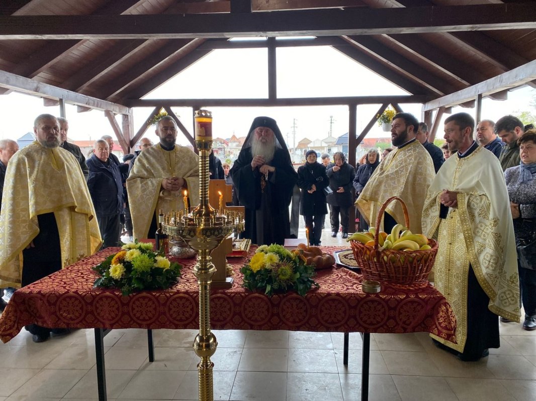 Noi lăcașuri de cult în Arhiepiscopia Timișoarei 276850
