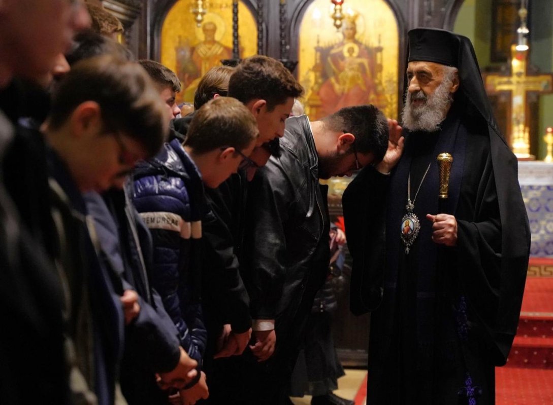 Săptămână duhovnicească la Catedrala Arhiepiscopală din Alba Iulia 277180