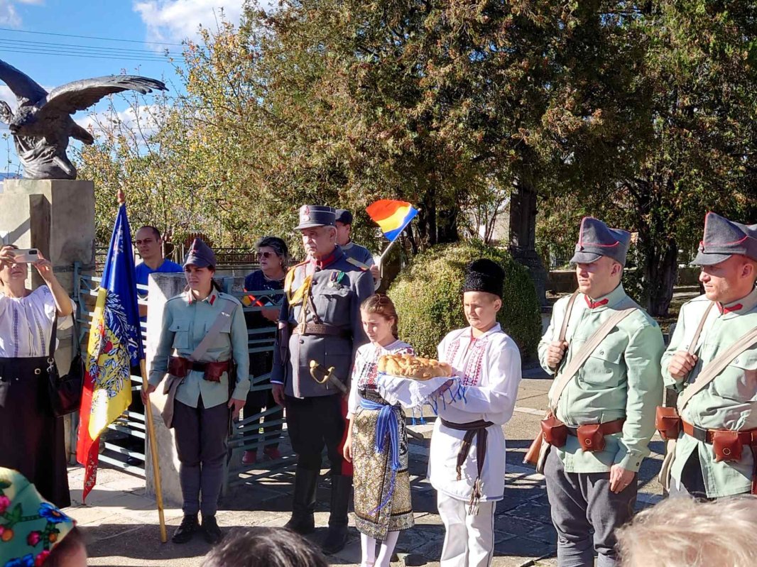 Sub semnul jertfei, pentru întregirea României Mari 277374