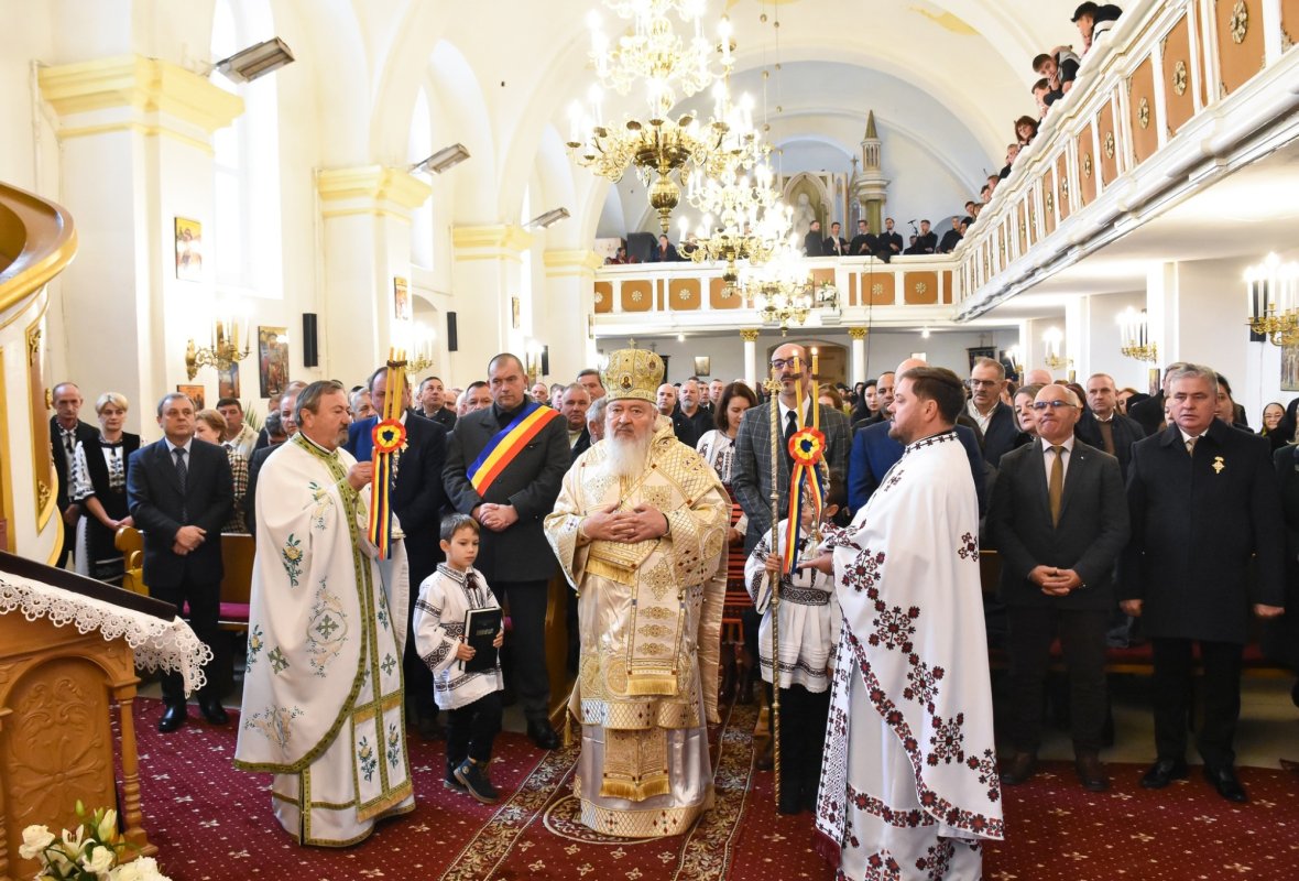 Binecuvântarea casei parohiale și a capelei mortuare din Petriș, Bistrița-Năsăud 277474