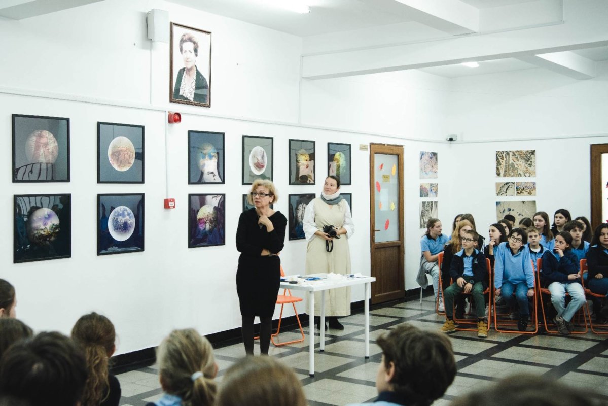 Expoziție inedită la Liceul „Anastasia Popescu” din București 277449