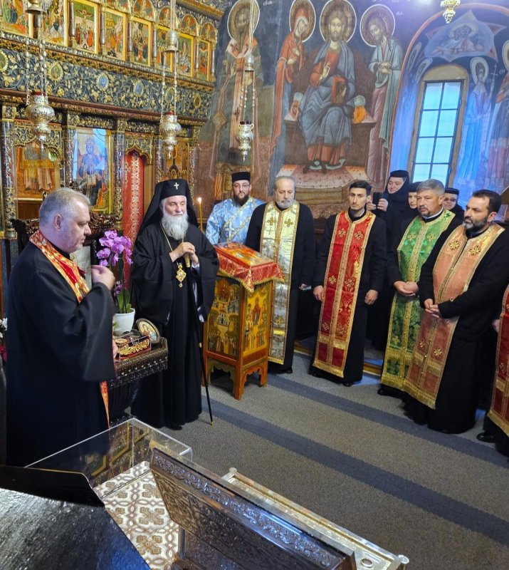 Moaștele Sfântului Constantin Brâncoveanu la Mănăstirea Polovragi  277616