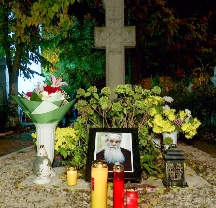 Părintele Constantin Galeriu a fost comemorat la biserica unde a slujit 277693