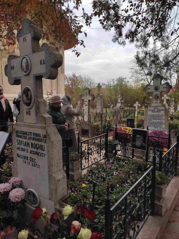 Un pelerinaj comemorativ la Mănăstirea Căldărușani 277540