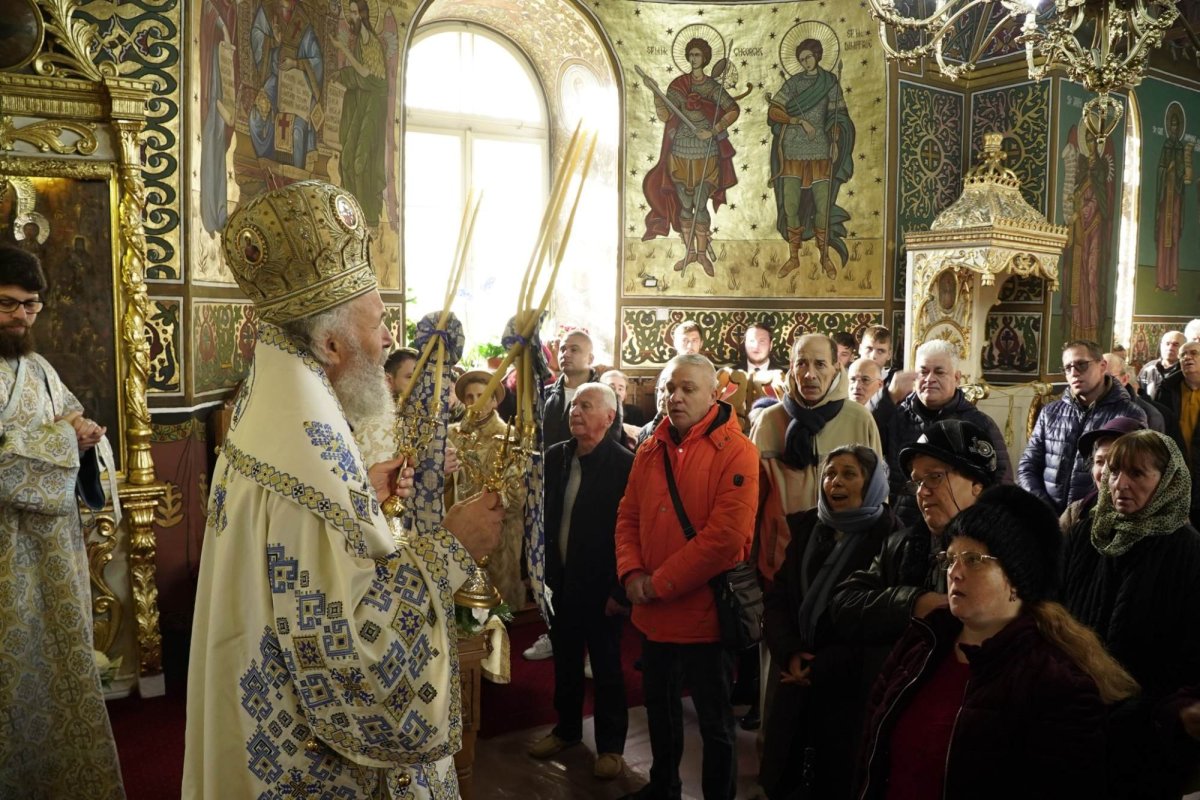 Zi de sărbătoare la Biserica Vovidenia din municipiul Galați 277700