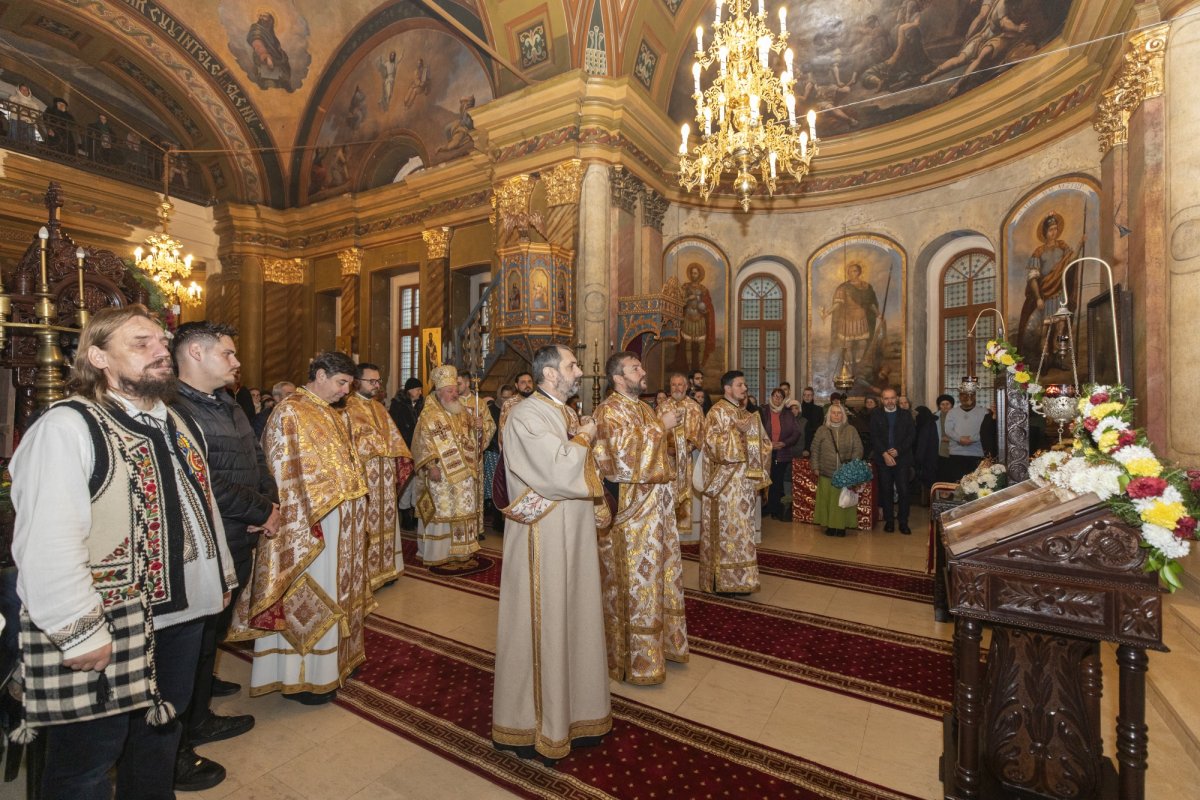Hramul paraclisului Facultății de Teologie „Justinian Patriarhul” 278161