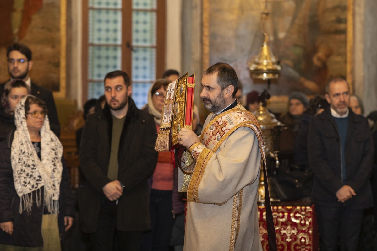 Hramul paraclisului Facultății de Teologie „Justinian Patriarhul” 278173