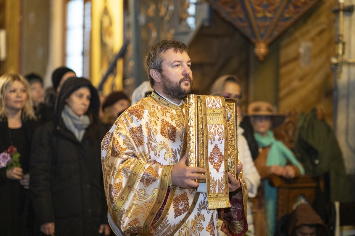 Hramul paraclisului Facultății de Teologie „Justinian Patriarhul” 278184