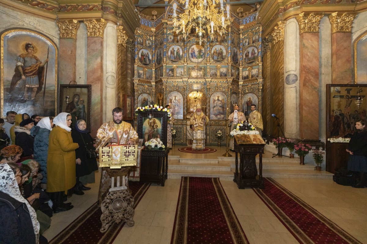 Hramul paraclisului Facultății de Teologie „Justinian Patriarhul” 278185