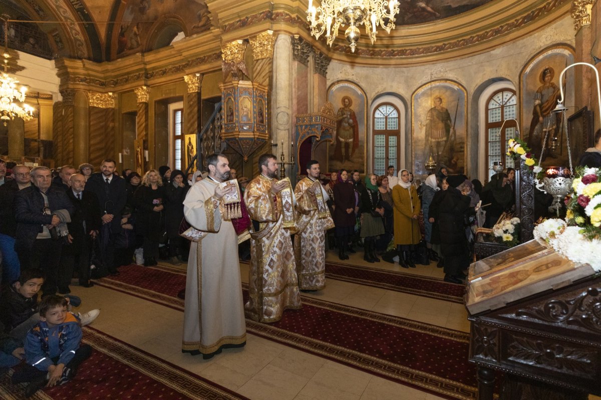 Hramul paraclisului Facultății de Teologie „Justinian Patriarhul” 278186