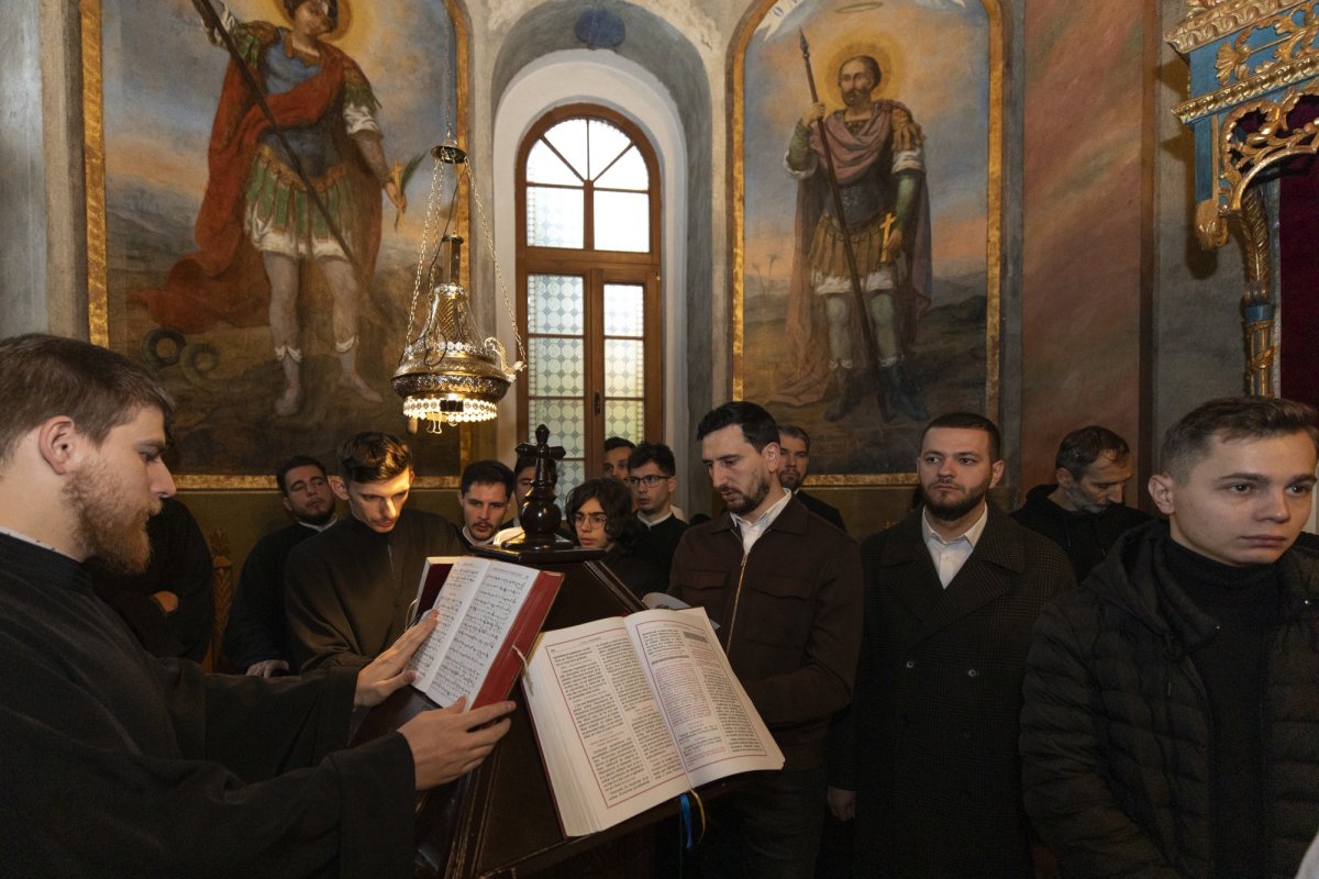 Hramul paraclisului Facultății de Teologie „Justinian Patriarhul” 278187