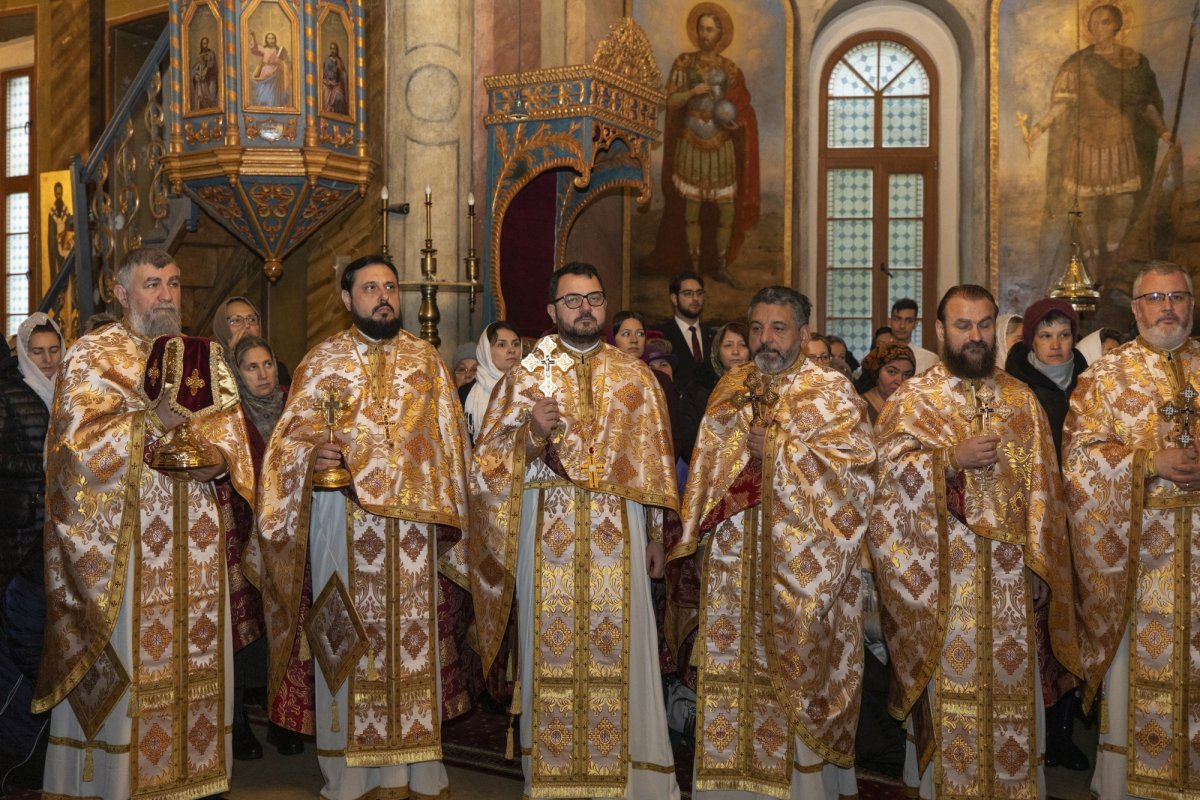 Hramul paraclisului Facultății de Teologie „Justinian Patriarhul” 278191