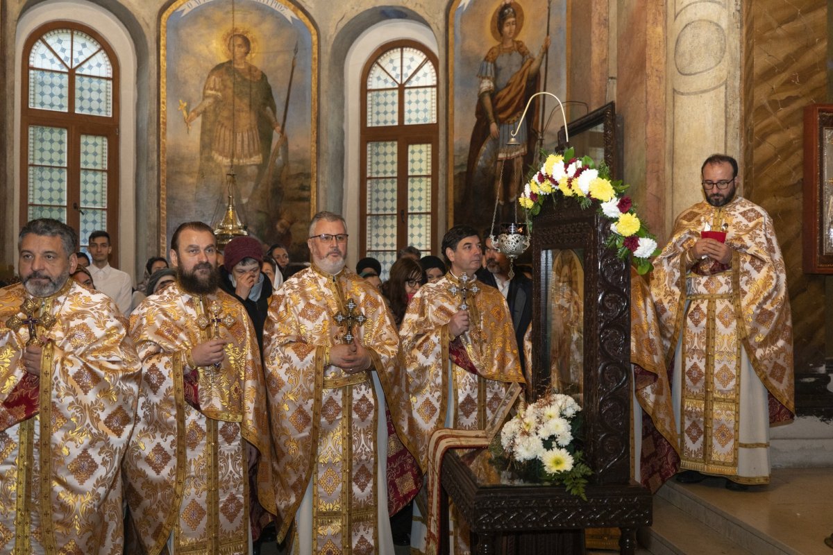 Hramul paraclisului Facultății de Teologie „Justinian Patriarhul” 278192