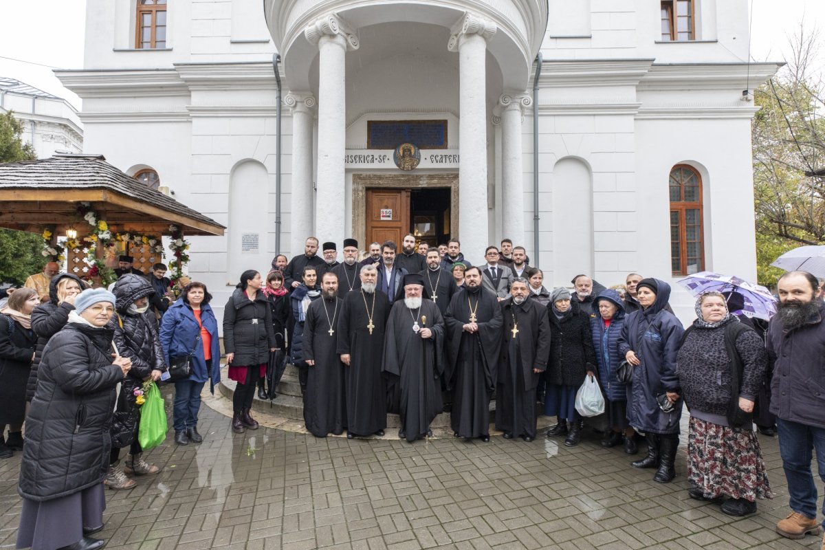 Hramul paraclisului Facultății de Teologie „Justinian Patriarhul” 278224