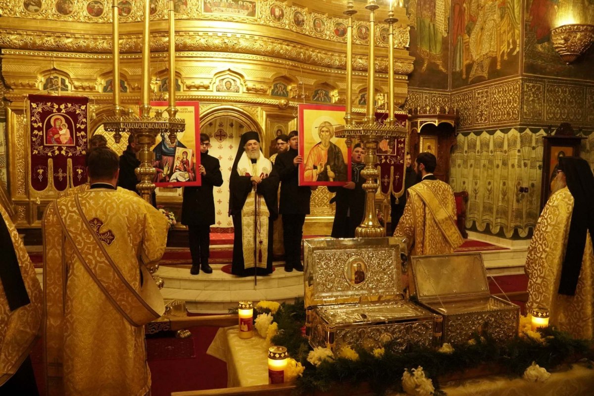 Procesiunea „Călători pe cărările sfinţilor” la Galați 278456