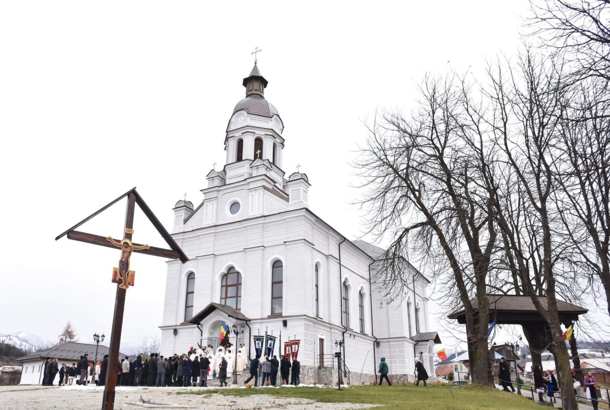 Resfințirea Bisericii „Sfântul Ioan Teologul” din Lunca Ilvei 278384